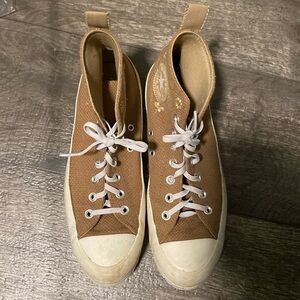 Brown embroidered Converse all star